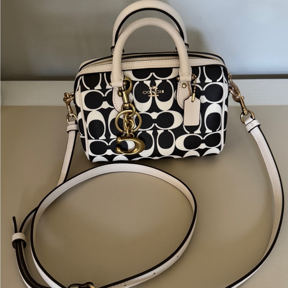 Coach mini Rowan signature print